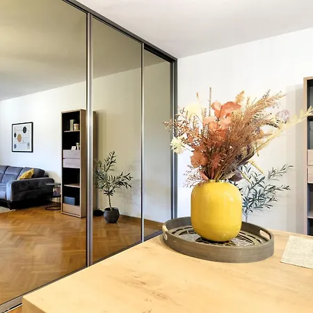 Apartment Downtown Nest *