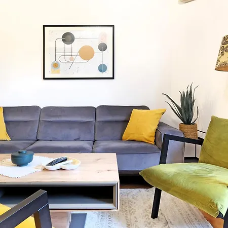 Downtown Nest *