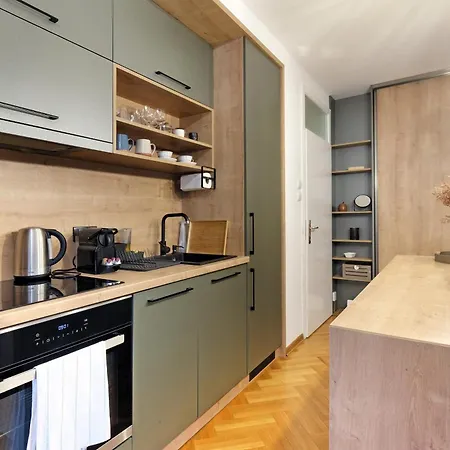 Apartment Downtown Nest